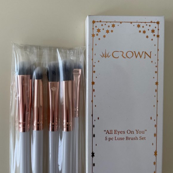 Crown All Eyes On You 5-Piece Luxe Brush Set -For all skin types, 100% Vegan New - Picture 3 of 5
